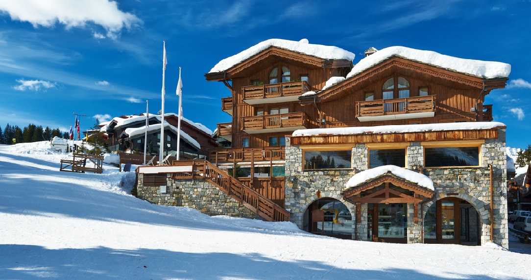 Découvrez nos séjours de luxe en vente privée à Courchevel. VeryChic vous propose des voyages jusqu’à -70% dans les plus beaux hôtels du monde à Courchevel