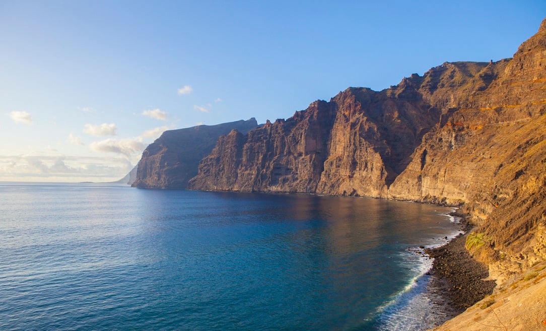 Découvrez nos séjours de luxe en vente privée à Tenerife. VeryChic vous propose des voyages jusqu’à -70% dans les plus beaux hôtels du monde à Tenerife