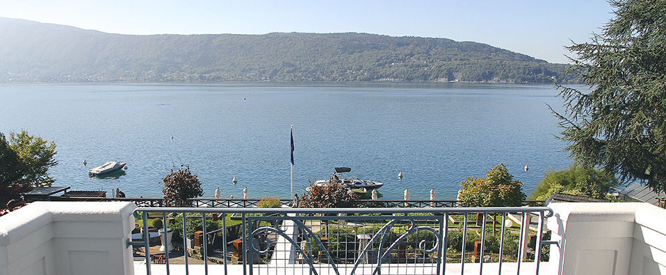 Yoann Conte - Bord du Lac ★★★★★ - Deux étoiles au Michelin sur les rives du Lac d’Annecy. <br>La Semaine des Chefs Étoilés : Yoann Conte vous invite ! - Annecy, France
