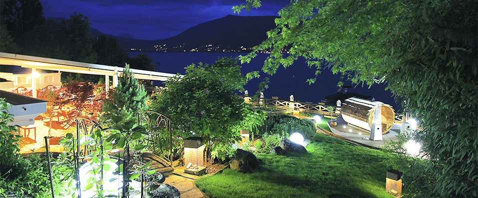 Yoann Conte - Bord du Lac ★★★★★ - Deux étoiles au Michelin sur les rives du Lac d’Annecy. <br>La Semaine des Chefs Étoilés : Yoann Conte vous invite ! - Annecy, France