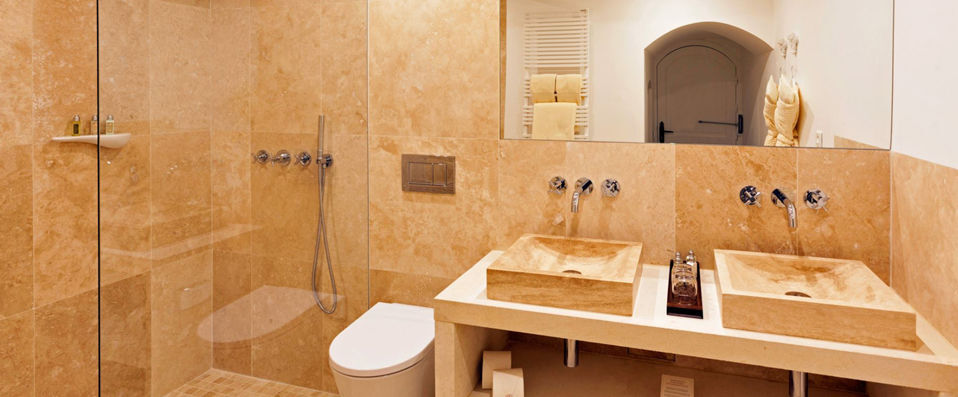 Le Vieux Castillon ★★★★ - A wonderful getaway in a medieval village in France. - Gard, France