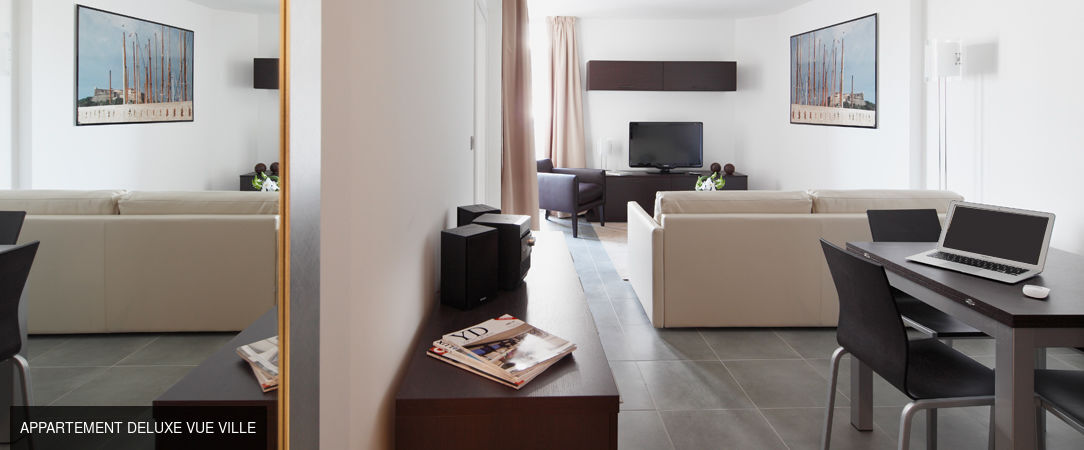 Royal Antibes ★★★★ - L’art du luxe depuis un appartement sur la baie d’Antibes. - Antibes, France
