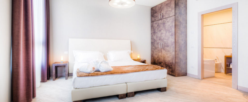 Forte 16 - Florentine chic in your own city apartment. - Florence, Italy