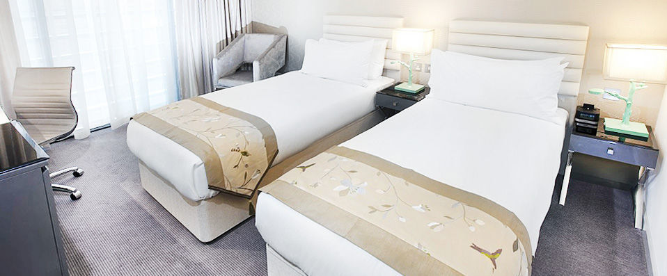 Dorsett Shepherds Bush ★★★★ - Contemporary twist on Art Deco glamour in central London. - London, United Kingdom