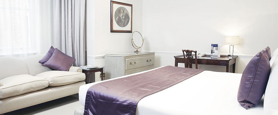 Dukes Hotel ★★★★★ - You won't be shaken but may be stirred by this quintessentially British boutique hotel - London, England