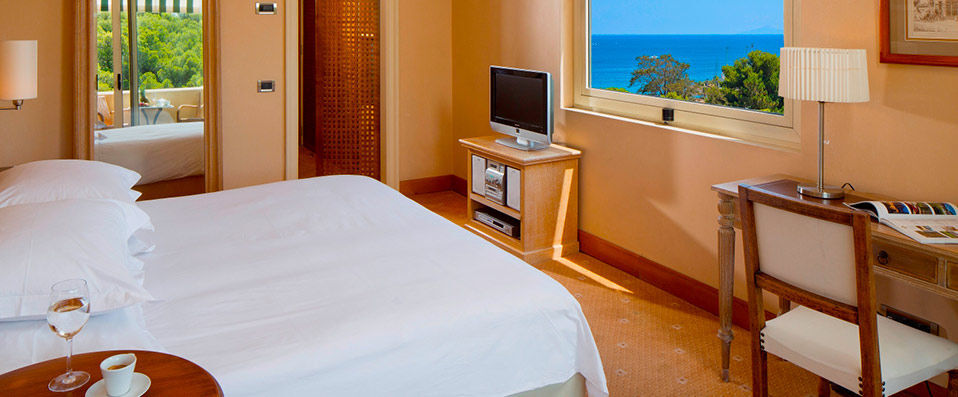 The Margi ★★★★★ - A balance between culture and relaxation on the paradisiacal Greek peninsula. - Vouliagmeni, Greece