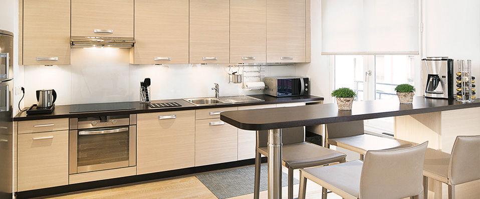 Montmartre Residence ★★★★ - Your own Elegant Parisian apartment in the heart of Montmartre. - Paris, France