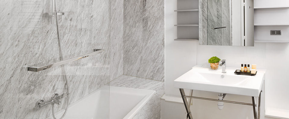Montmartre Residence ★★★★ - Your own Elegant Parisian apartment in the heart of Montmartre. - Paris, France