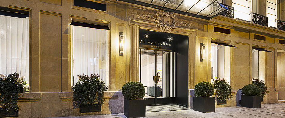 Le Marianne ★★★★ - Crème de la crème of Parisian sophistication - Paris, France