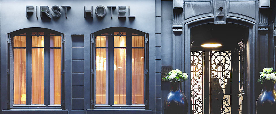 First Hotel Paris Tour Eiffel ★★★★ - First-Class sophistication in the elegant 15th arrondissement. - Paris, France