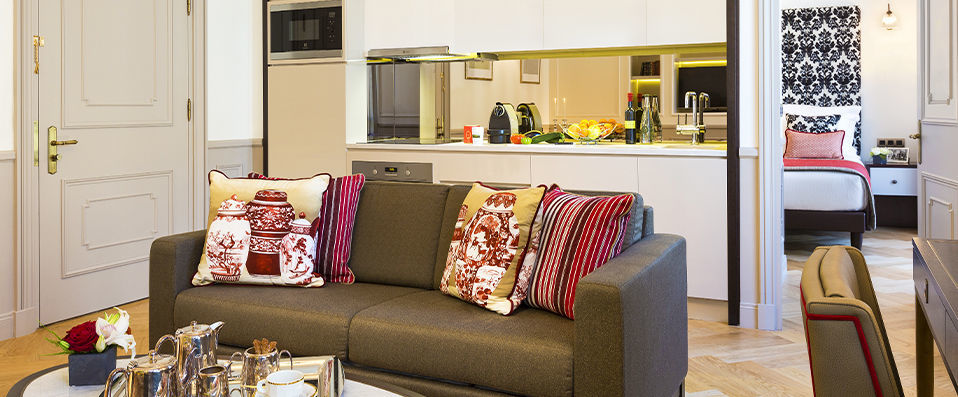 La Clef Tour Eiffel ★★★★★ - All the convenience of an apartment plus the luxury of a 5-star hotel in Paris. - Paris, France
