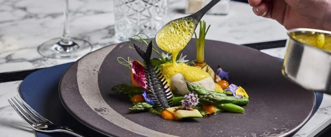 Le Richebourg Hotel Restaurant & Spa ★★★★ - Vivez l’expérience d’un menu Richebourg en 3 plats inclus pour faire de votre séjour une véritable parenthèse culinaire. - Bourgogne, France