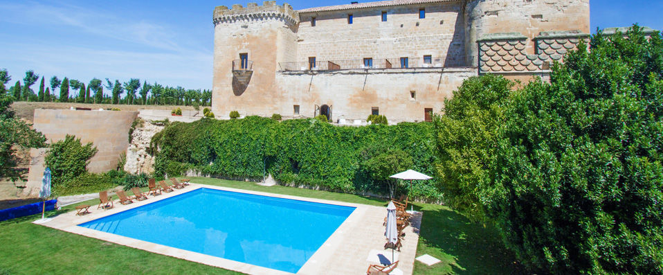Posada Real Castillo del Buen Amor ★★★★★ - A romantic medieval castle getaway in the Spanish countryside. - Salamanca, Spain
