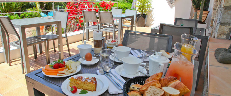 Hôtel La Villa Cap d'Antibes ★★★★ - Quatre étoiles qui illuminent la French Riviera. - Juan-Lès-Pins, France