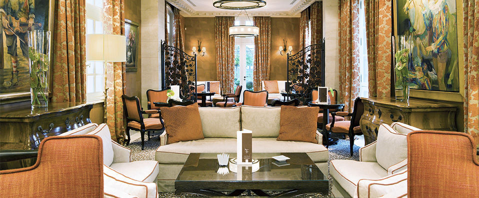 Hostellerie de Plaisance ★★★★★ - A sip of Saint Emilion, a soupçon of savoir-faire, a splash of chic and you have a recipe for la bonne vie... - Bordeaux region, France