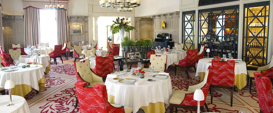 Hostellerie de Plaisance ★★★★★ - A sip of Saint Emilion, a soupçon of savoir-faire, a splash of chic and you have a recipe for la bonne vie... - Bordeaux region, France