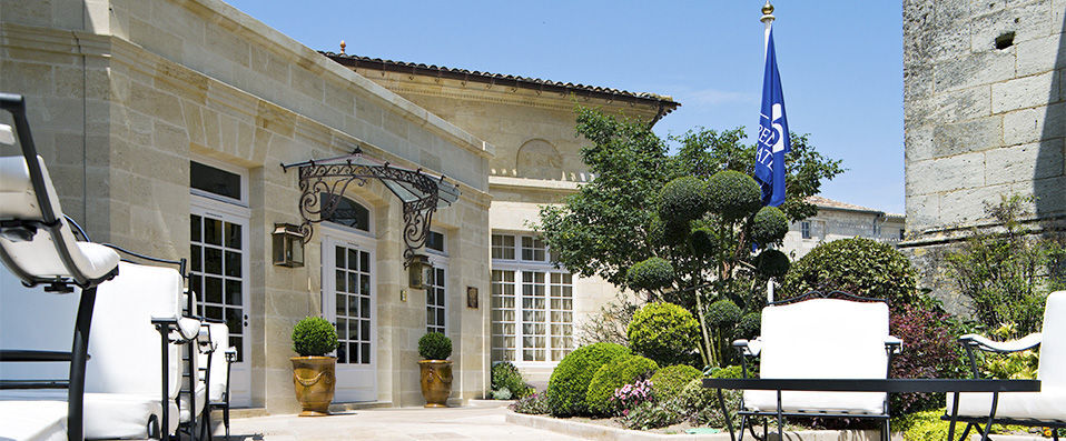 Hostellerie de Plaisance ★★★★★ - Luxe, raffinement et restaurant étoilé au cœur de Saint-Emilion. - Saint-Émilion, France