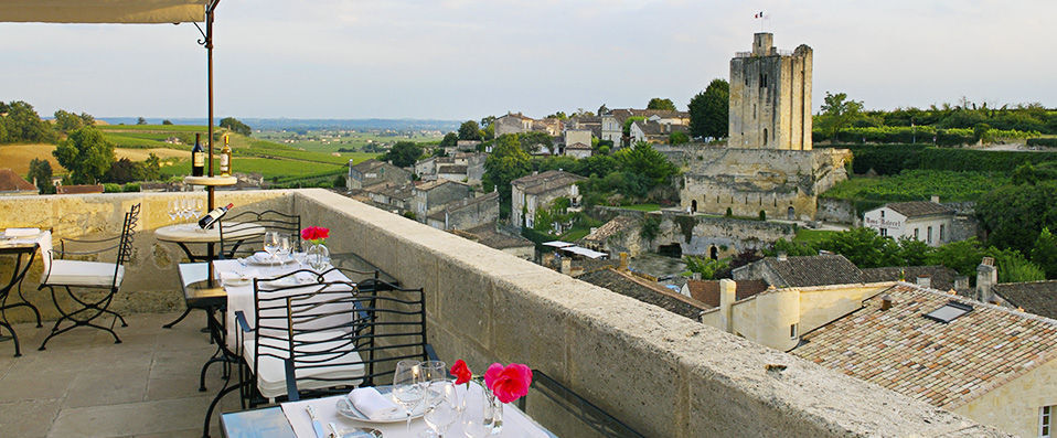Hostellerie de Plaisance ★★★★★ - Luxe, raffinement et restaurant étoilé au cœur de Saint-Emilion. - Saint-Émilion, France