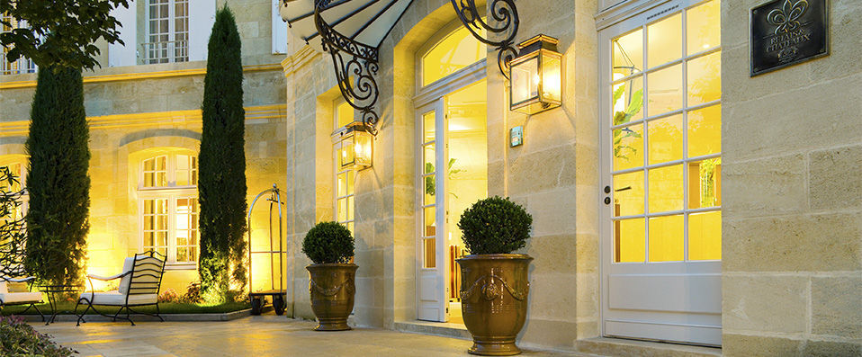 Hostellerie de Plaisance ★★★★★ - Luxe, raffinement et restaurant étoilé au cœur de Saint-Emilion. - Saint-Émilion, France