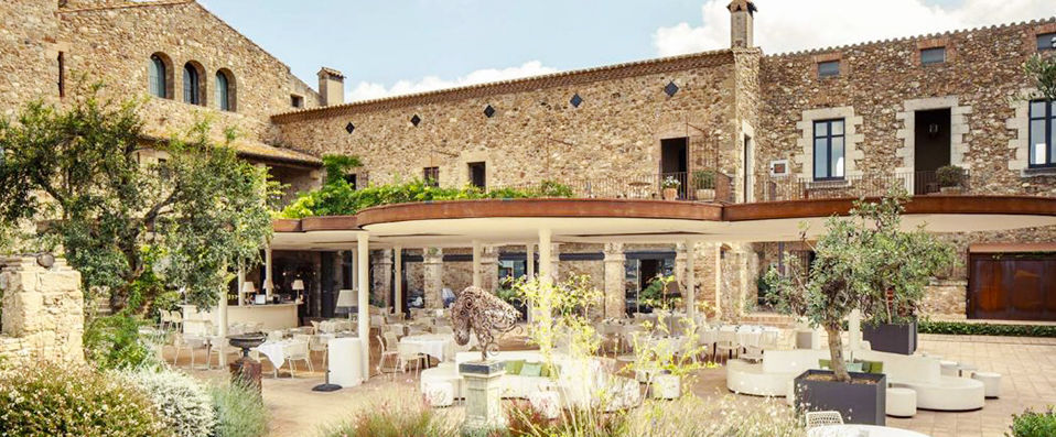 Hotel Castell d'Emporda ★★★★ - Experience life in a Spanish castle. - Costa Brava, Spain