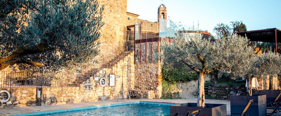 Hotel Castell d'Emporda ★★★★ - Experience life in a Spanish castle. - Costa Brava, Spain