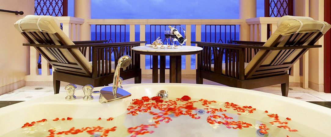 Centara Grand Beach Resort Phuket ★★★★★ - Détente au bord de la mer d’Andaman pour toute la famille. - Phuket, Thaïlande