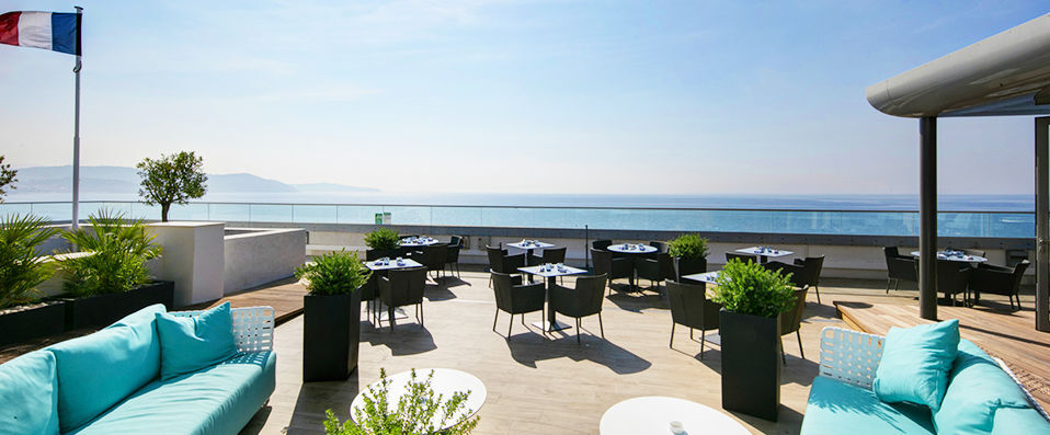 Radisson Blu Hotel Nice ★★★★ - A first-class hotel perfect for your holiday on the French Riviera - Nice, France