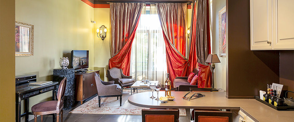 Villa Garbo ★★★★ - A quiet beauty on the French Riviera. - Cannes, France