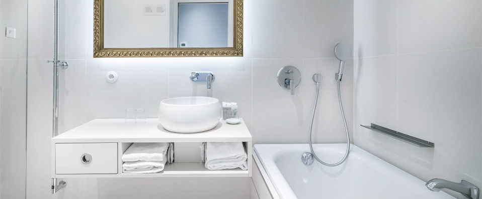 Hotel des Tuileries ★★★★ - A small delightful jewel in the heart of Paris - Paris, France
