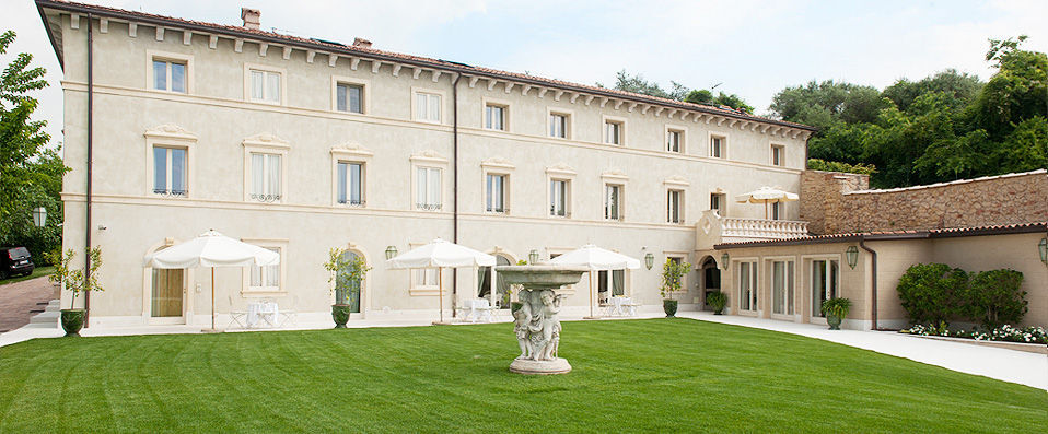 Relais Fra Lorenzo - Luxury and romance a la Romeo e Giulietta in fair Verona. - Verona, Italy