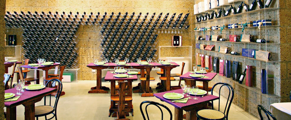 Griffin's Resort - A hotel, farm and vineyard set in the glorious Italian hills. - Umbria, Italy