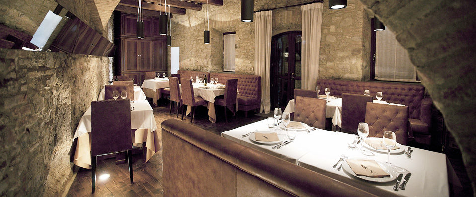 Griffin's Resort - A hotel, farm and vineyard set in the glorious Italian hills. - Umbria, Italy