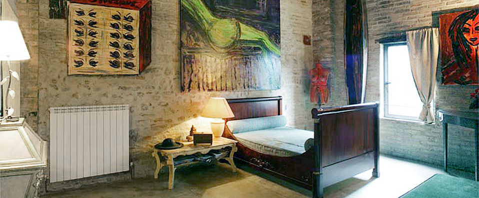 Residenza d'Arte - Enjoy the art, history and nature showcased in this Etruscan family guesthouse… - Tuscany, Italy