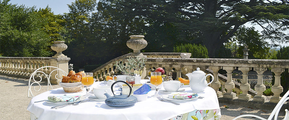 Chateau de Varenne ★★★★ - A chateau steeped in history, with magnificent grounds and an atmosphere of luxury. - Provence, France