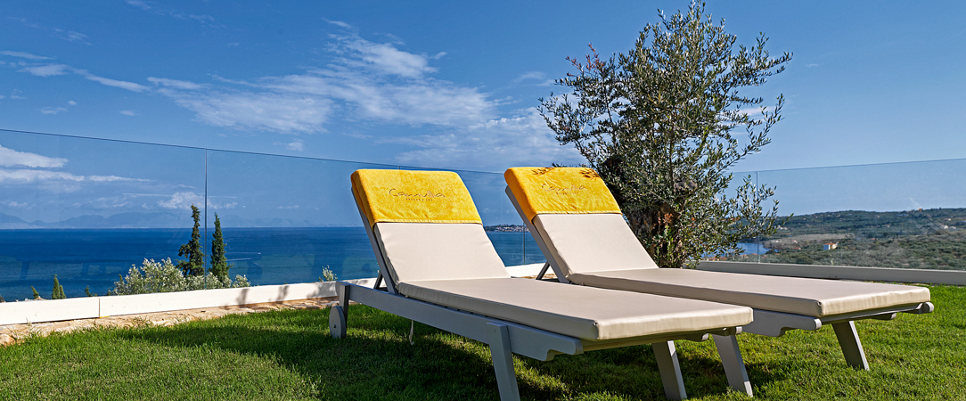 Camvillia Resort ★★★★★ - Vue sur le bleu de la mer Ionienne depuis un resort 5 étoiles. - Peloponnèse, Grèce