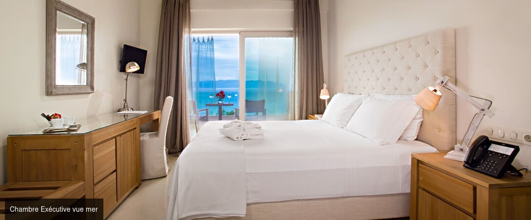 Camvillia Resort ★★★★★ - Vue sur le bleu de la mer Égée depuis un resort 5 étoiles. - Peloponnèse, Grèce