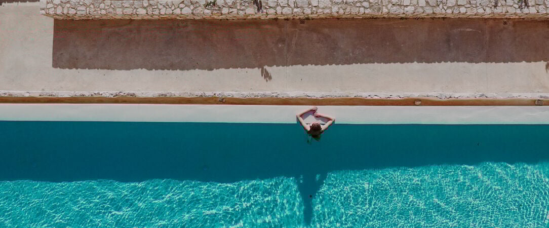 Camvillia Resort ★★★★★ - Vue sur le bleu de la mer Égée depuis un resort 5 étoiles. - Peloponnèse, Grèce