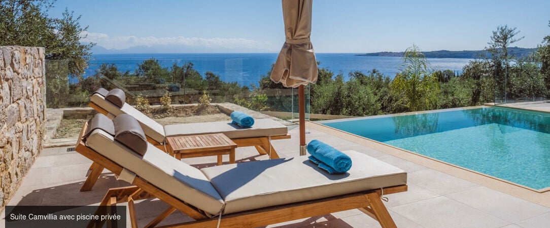 Camvillia Resort ★★★★★ - Vue sur le bleu de la mer Égée depuis un resort 5 étoiles. - Peloponnèse, Grèce