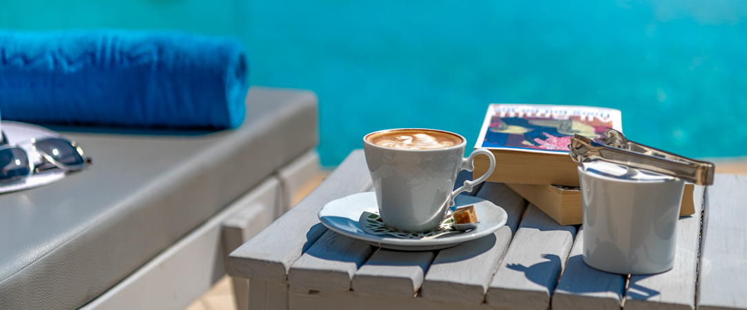Camvillia Resort ★★★★★ - Vue sur le bleu de la mer Ionienne depuis un resort 5 étoiles. - Peloponnèse, Grèce