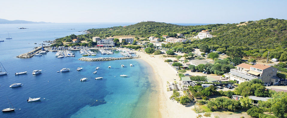 Hôtel Le Golfe ★★★★ Piscine & Spa Casanera - Partir à la recherche de la crique perdue - Corse, France