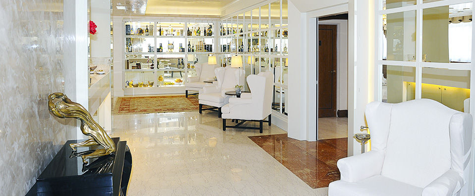 Roxy Plaza ★★★★ - Tranquil stay in Italy’s pastoral Veneto. - Veneto, Italy