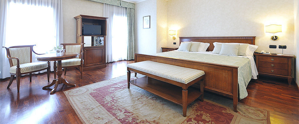 Roxy Plaza ★★★★ - Tranquil stay in Italy’s pastoral Veneto. - Veneto, Italy