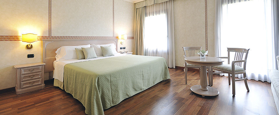 Roxy Plaza ★★★★ - Tranquil stay in Italy’s pastoral Veneto. - Veneto, Italy