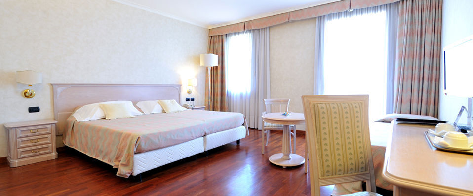 Roxy Plaza ★★★★ - Tranquil stay in Italy’s pastoral Veneto. - Veneto, Italy