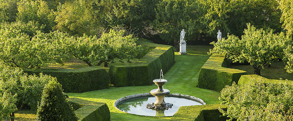 Château de Bagnols ★★★★★ - Perfectly and regally restored chateau comfort. - Beaujolais, France