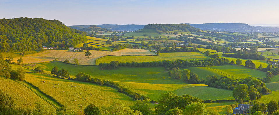 The Wheatsheaf Inn ★★★★ - Traditional English countryside meets luxury charm in the Cotswolds. - The Cotswolds, England