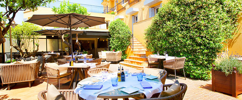 Hôtel La Pérouse ★★★★ - La plus belle vue sur la Baie des Anges. - Nice, France