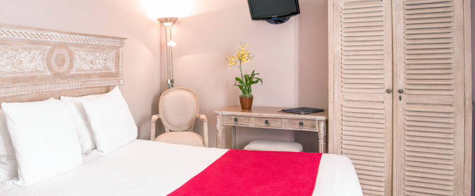 Hotel Taylor - Learning the art of strolling in Paris’ 10th arrondissement. - Paris, France