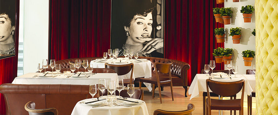 St Martins Lane ★★★★★ - Chic design and five-star luxury at one of London’s most stylish and exclusive hotels. - London, England