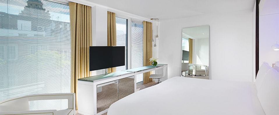 St Martins Lane ★★★★★ - Chic design and five-star luxury at one of London’s most stylish and exclusive hotels. - London, England